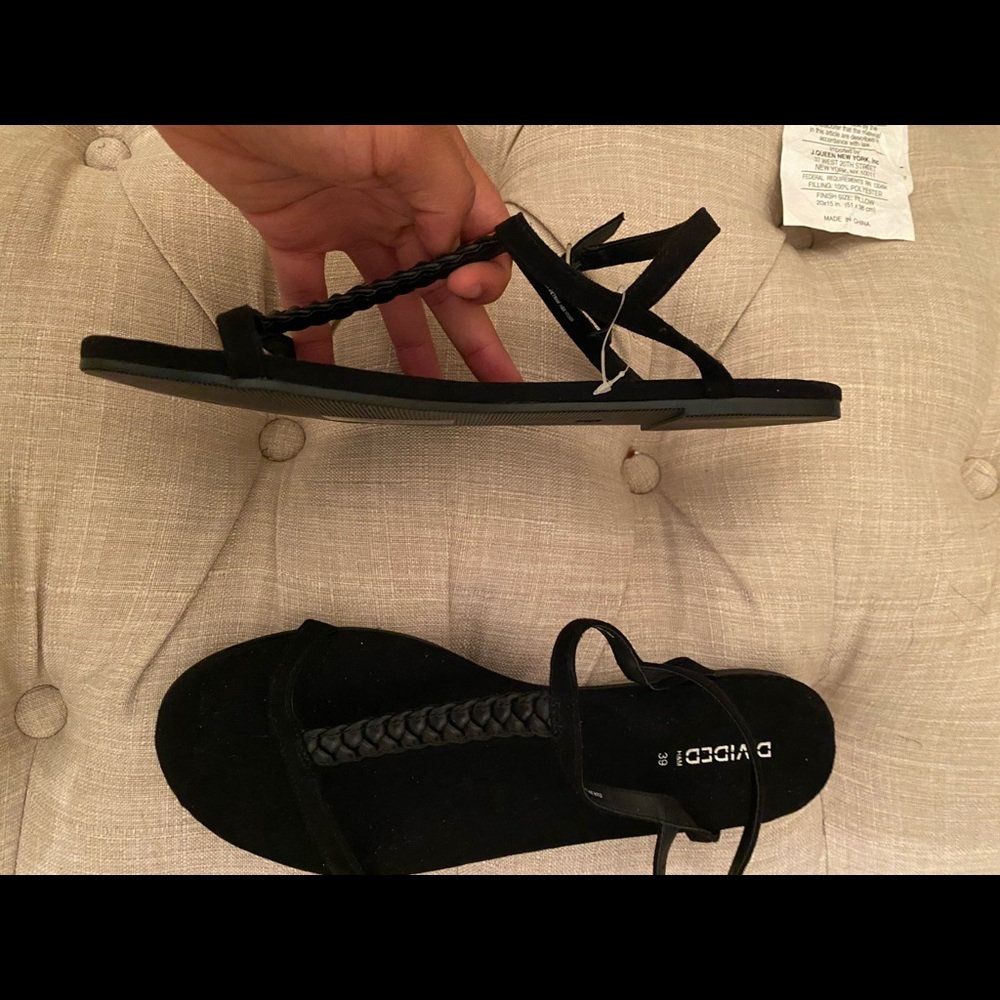 H&M Sandals - Picture 3 of 4